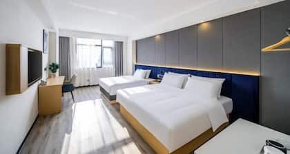 Bai Yas Hotel (Zunyi Haier Avenue &Wuyue PIaza Branch)