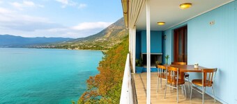 Endless Blue Seafront Retreat - Mikra Mantineia
