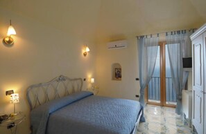 4 soverom, strykejern/-brett, wi-fi og sengetøy