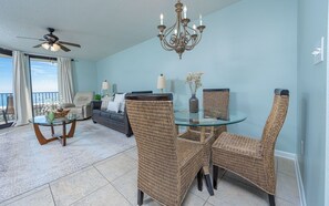 Condo, 2 Bedrooms | Dining