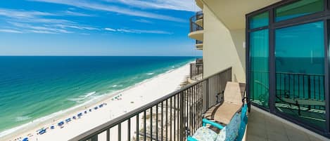 Condo, 3 Bedrooms | Property grounds