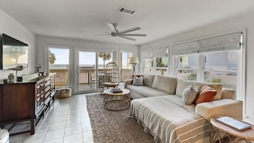 Leilighet, 2 soverom | Oppholdsområde | Smart-TV