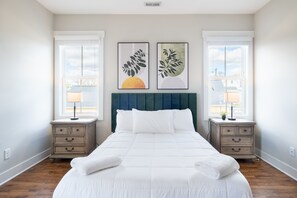 3 chambres, bureau, espace de travail pour ordinateur portable