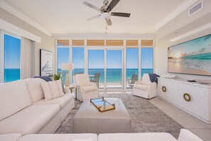 Apartment, 4 Schlafzimmer | Wohnbereich