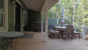 Casa, 4 habitaciones | Restaurante al aire libre
