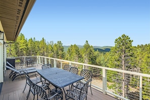 House, 4 Bedrooms | Balcony - Rocky Mountain Retreat 4 Bedroom Home by RedAwning (Black Hawk)