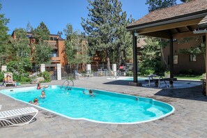 Leilighet, 2 soverom | Basseng | Utendørsbasseng