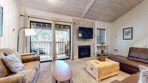Condo, 3 Bedrooms | Living area | Smart TV