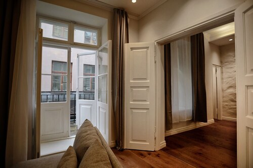 Town Hall Square Apartment. Best Location in Town!
