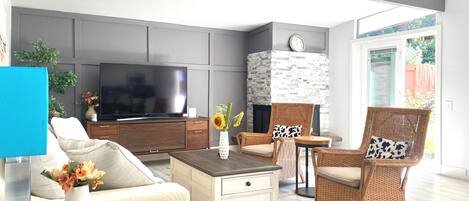 TV connectée, cheminée, vidéothèque