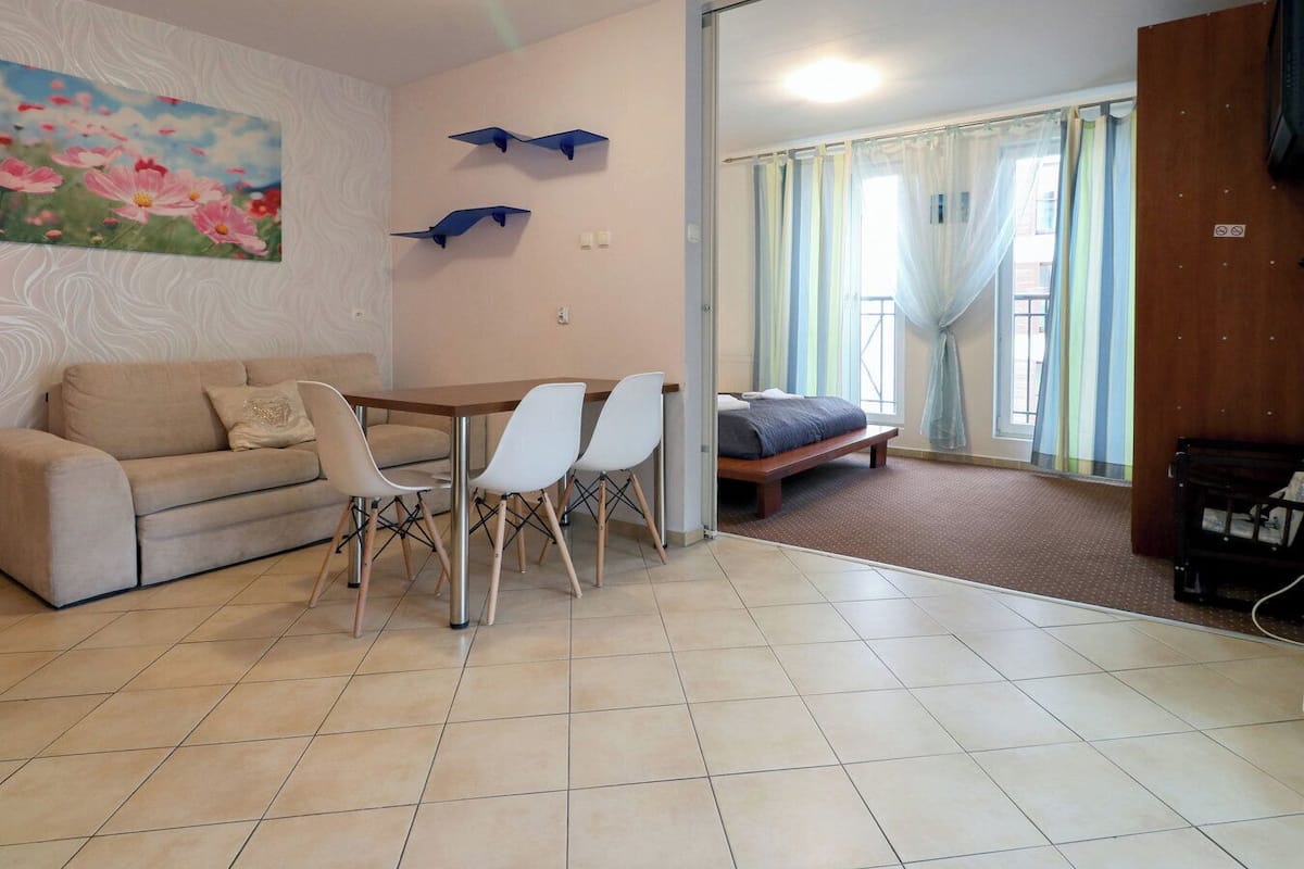 1 habitación, tabla de planchar con plancha y wifi gratis