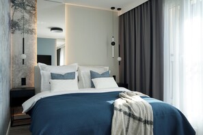 デラックス スイート 1 ベッドルーム 冷房 | アイロン / アイロン台、WiFi (無料)