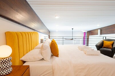 Relax in Style | 2 KING Beds - *POOL* - PacMan!