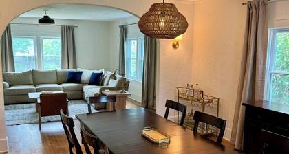 Spacious home in Red Bank; great for groups. 15 mins to Sandy Hook or Sea Bright