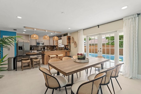 Dining. Blue Oasis - Heated Pool 5B/3BTH