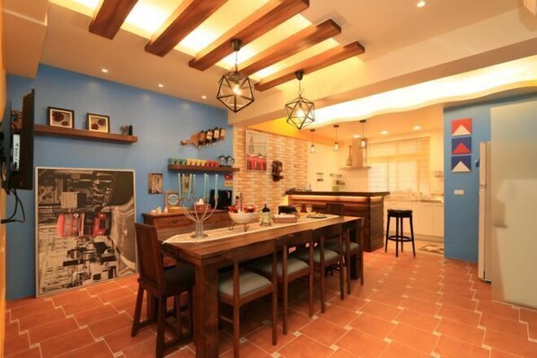 Dining - Mystery 13 Hostel (Yilan)
