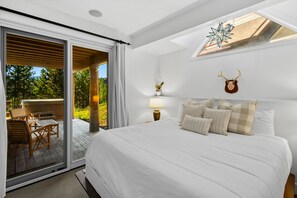 3 bedrooms, desk, iron/ironing board, WiFi