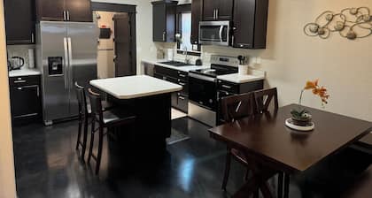 Stylish, Gateway to the Black Hills , 2-bedroom condo in awesome Hermosa!