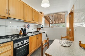 Apartment | 2 bedrooms - Alfa I in Machico With 2 Bedrooms and 2 Bathrooms (Machico)