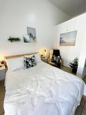 1 bedroom, iron/ironing board, WiFi, bed sheets - Jenny's cozy Nest.

 (San Juan)