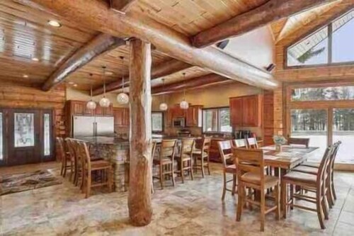 Stunning Log Cabin~Big Sand Lake