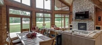 Stunning Log Cabin~Big Sand Lake