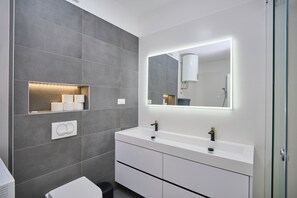 Apartment, Balcony, Sea View | Bathroom - Tropic Night Apartment by Litto (Split)