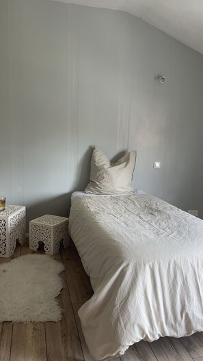 2 室のベッドルーム、WiFi、ベッドシーツ