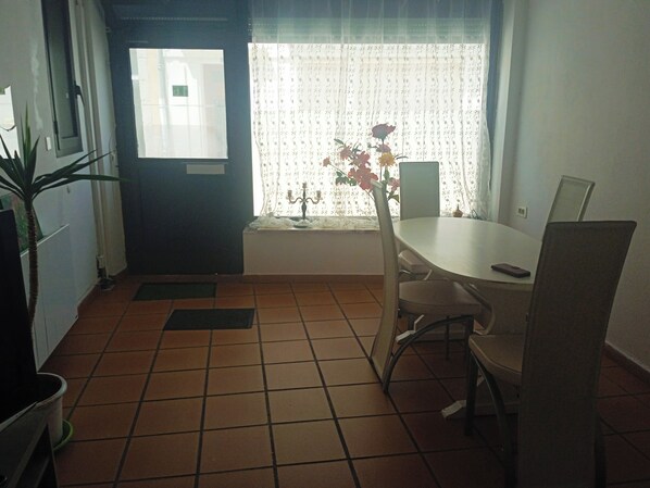 Dining - une Chambre Chez L'habitant (lavelanet)