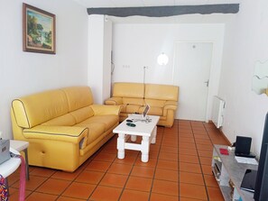 Living area - une Chambre Chez L'habitant (lavelanet)
