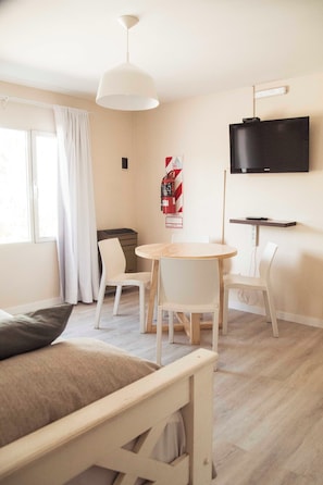 Standard Apartment | Living area - Alameda (El Calafate)