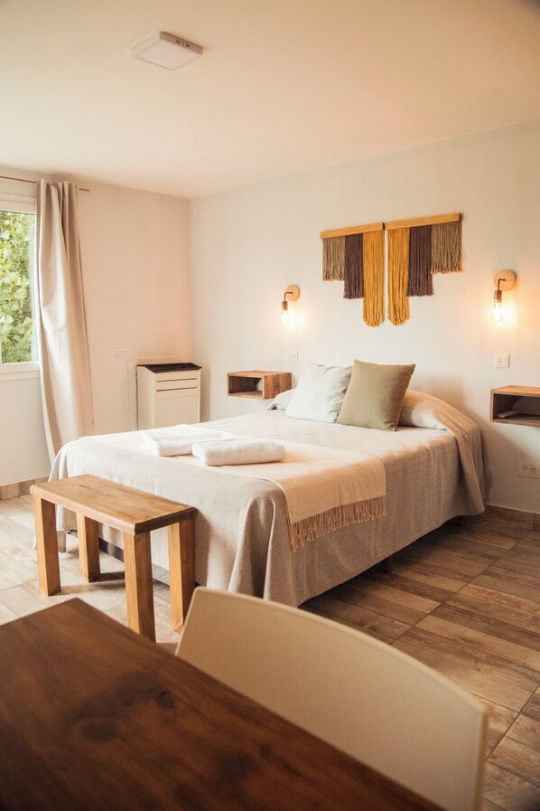 Blackout curtains, free WiFi, bed sheets - Alameda (El Calafate)