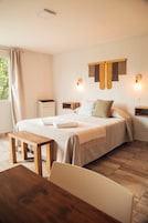 Habitación clásica doble | Cortinas opacas, wifi gratis, ropa de cama