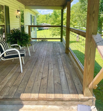 Terrace/patio. Welcome to Lake'n It Easy on Nolin! Close to Mammoth Cave, in Clarkson, KY.