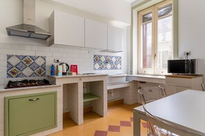 Fridge, microwave, oven, dishwasher - Casa all'Arsenale Greco by Wonderful Italy (Siracusa)