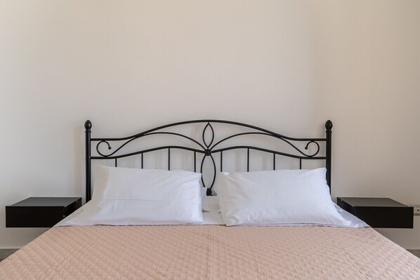 3 bedrooms, iron/ironing board, free WiFi, bed sheets - Casa all'Arsenale Greco by Wonderful Italy (Siracusa)