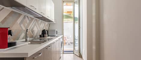 Kühlschrank, Mikrowelle, Geschirrspüler