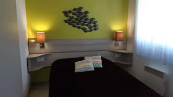 Superior Apartment, Park View | 2 bedrooms, in-room safe, blackout curtains, soundproofing