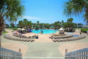 A heated pool - Silver Shells St Lucia 503 – Beachfront, Hot Tub + Community Pool, Playground! (Destin)
