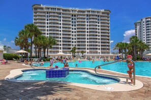 A heated pool - Silver Shells St Lucia 503 – Beachfront, Hot Tub + Community Pool, Playground! (Destin)