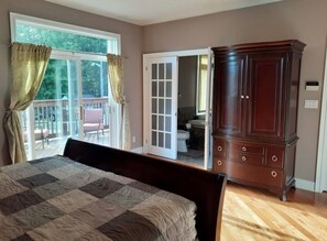3 bedrooms, iron/ironing board, travel cot, WiFi