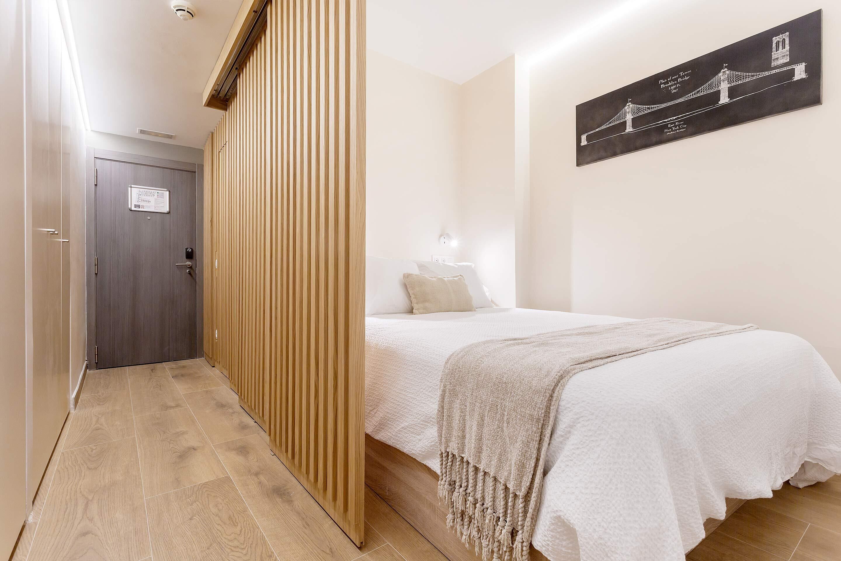 1 bedroom, desk, iron/ironing board, WiFi