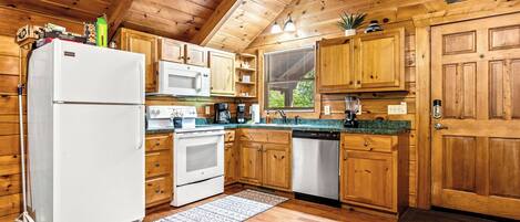 冰箱、微波炉、烤箱、炉灶