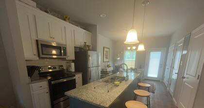 Cozy 2-bedroom apartment in the heart of Valdosta