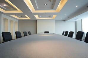 Unclassified image, 5 of 19, button - Tumenjiang Business Hotel (Hunchun)