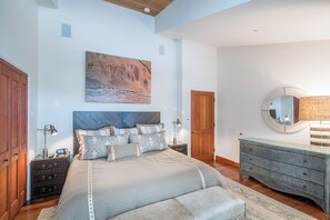 2 bedrooms, iron/ironing board, free WiFi, bed sheets - Granita Sky-Curate Telluride-Slopeside in Village Core, Views, Fireplace,Parking (Mountain Village)