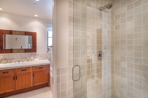 Hair dryer, towels - Granita Sky-Curate Telluride-Slopeside in Village Core, Views, Fireplace,Parking (Mountain Village)