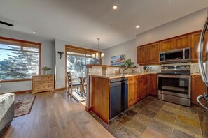 Room, Mountain View | Private kitchen | Full-sized fridge, microwave, oven, stovetop - Creekside 2 Bedroom With Incredible Mountain Views (Whistler)