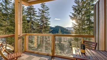 Room, Mountain View | Pemandangan balkoni
