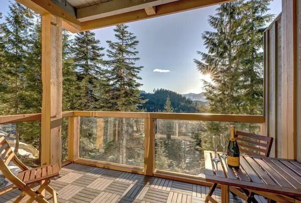 Habitación, vista a la montaña | Vista del balcón
